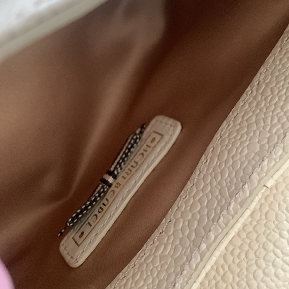 Mini Henri Bendel Crossbody bag - Picture 8 of 10